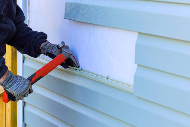 Reliable Emergency Siding Repair contractor in Petersburg, IL by Creative Siding